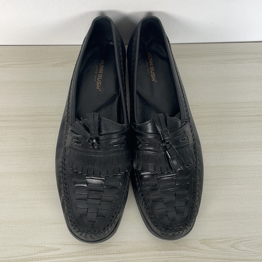 Nunn Bush men's black leather woven pinch toe loafer with tassel Size 11 - Picture 2 of 10